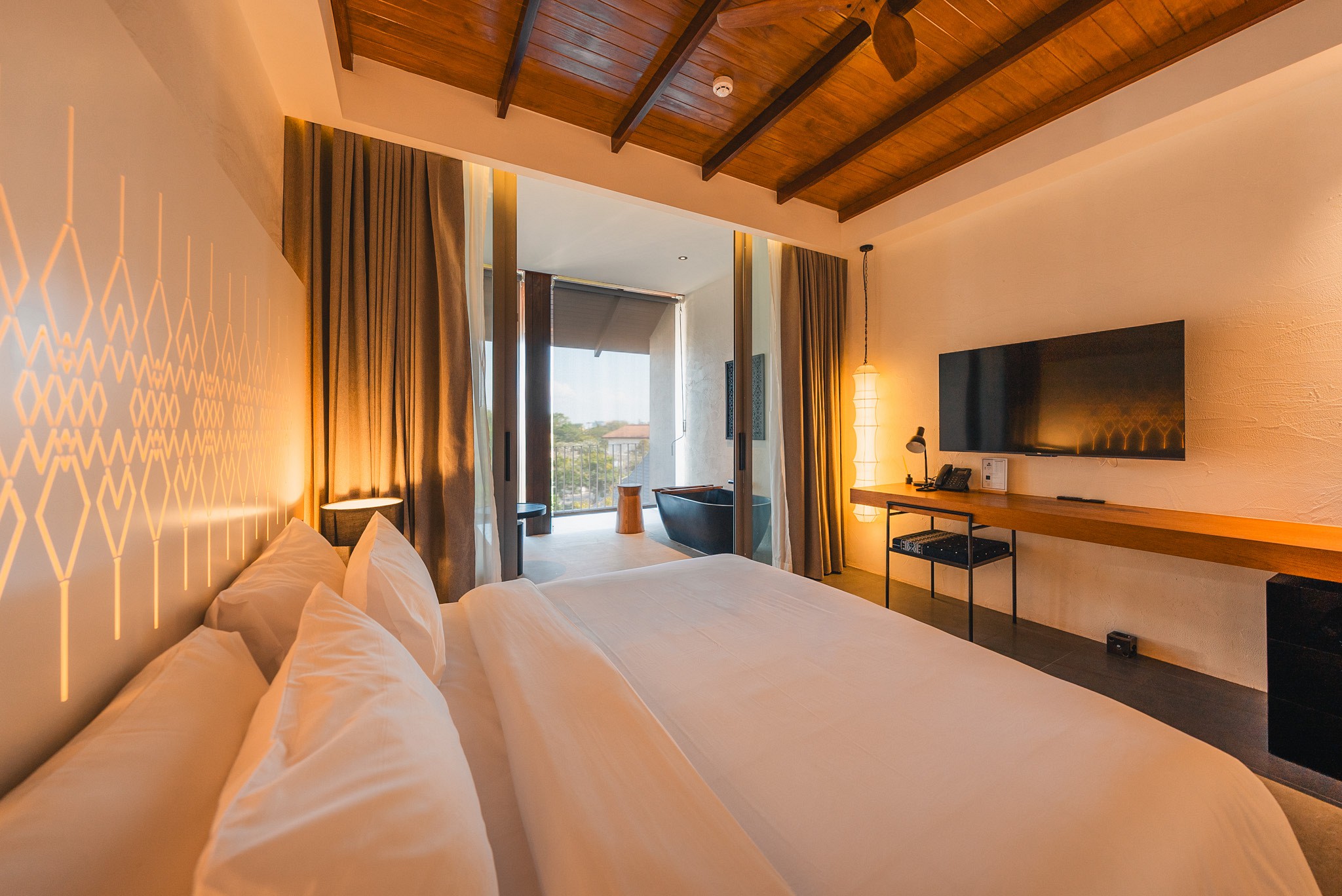 Photo <label>Gallery</label>